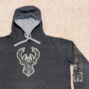 Fanatics Milwaukee Bucks NBA Primary Logo Hoodie